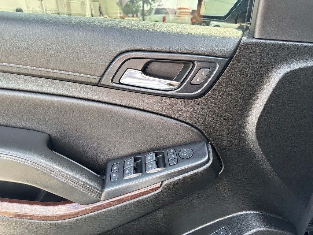 Used 2020 Black GMC SLT image 10