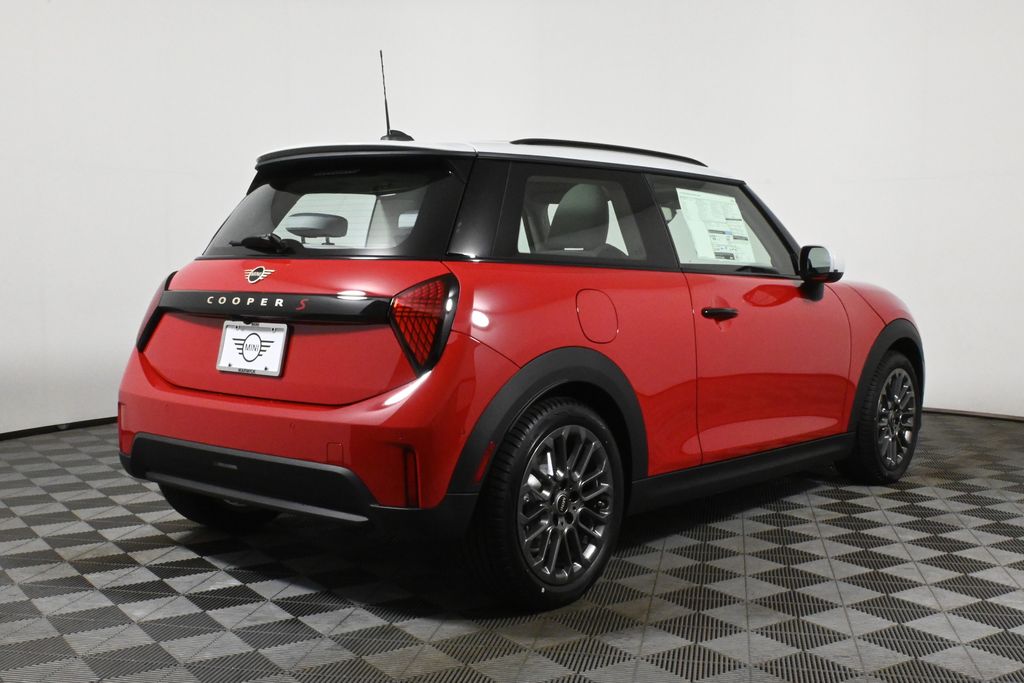 2025 MINI Cooper S 7