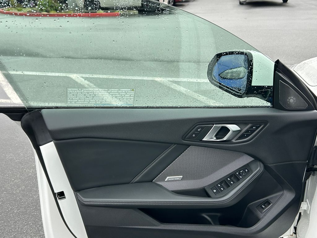 Thumbnail: 2025 BMW 2 Series - 11