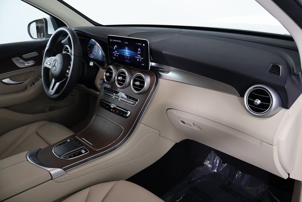 Thumbnail: 2022 Mercedes-Benz GLC - 9