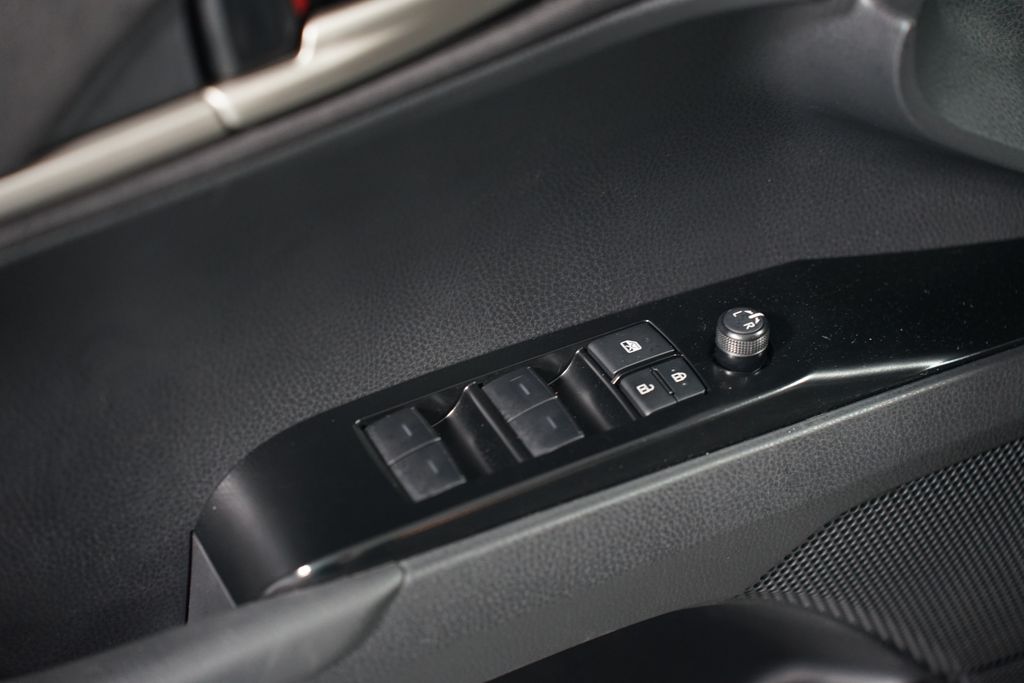 2025 Toyota Camry LE 31