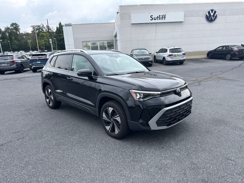 2025 Volkswagen Taos 1.5T SE Black at Sutliff Volkswagen