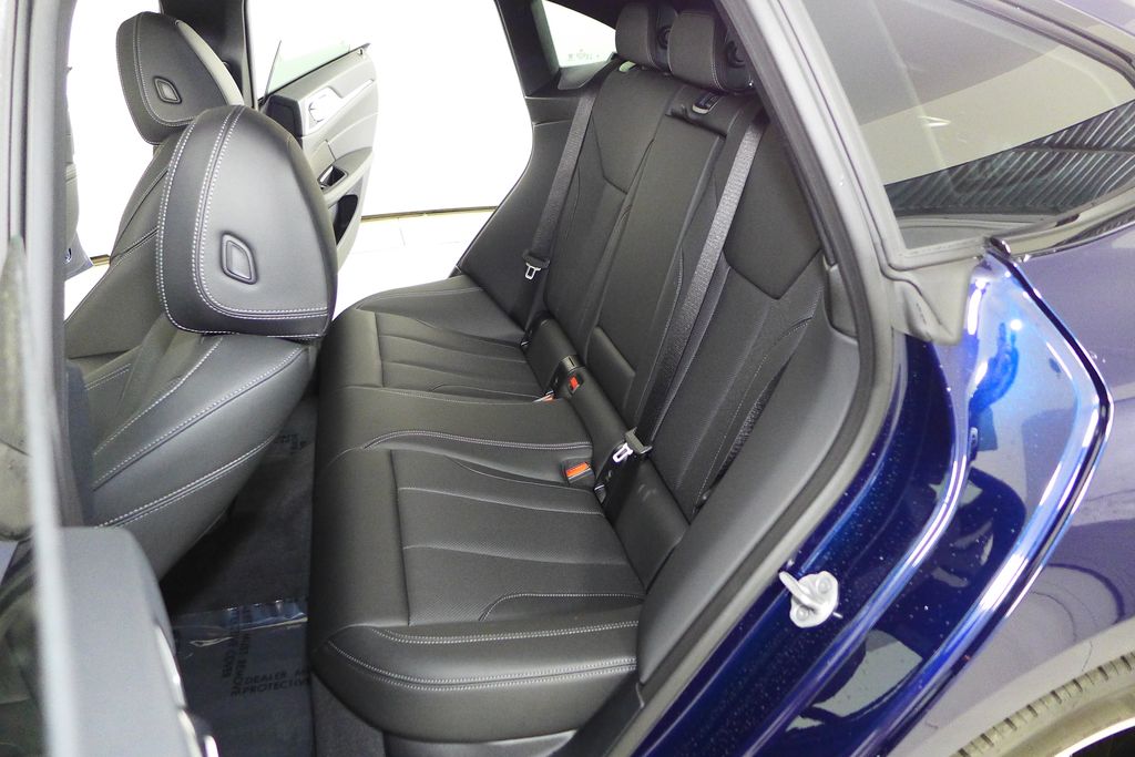 Thumbnail: 2025 BMW i4 - 21