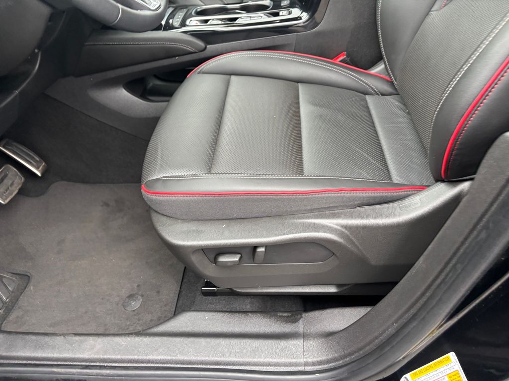 Used Car 2023 Buick Envision  Essence For Sale Under $35,000 In Austin, Texas