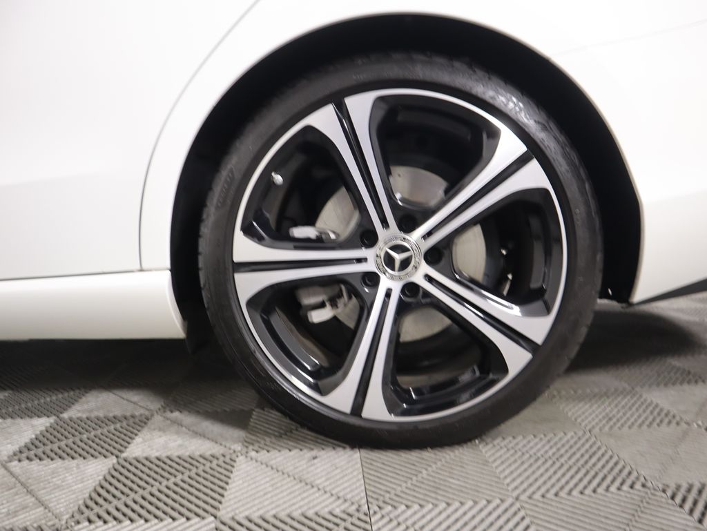 Thumbnail: 2025 Mercedes-Benz C-Class - 31