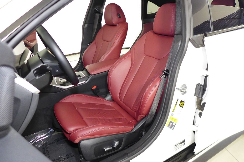 Thumbnail: 2023 BMW i4 - 22