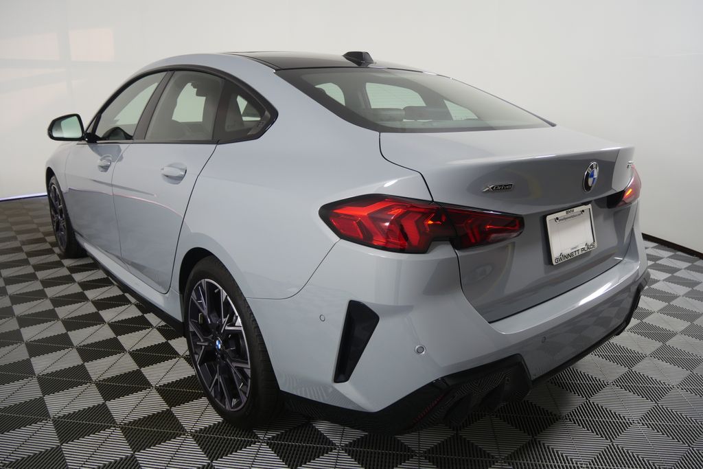 Thumbnail: 2026 BMW 2 Series - 5