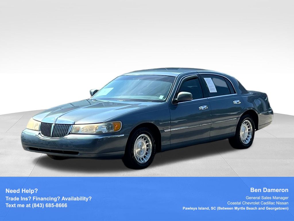 1999 Lincoln Town Car Executive