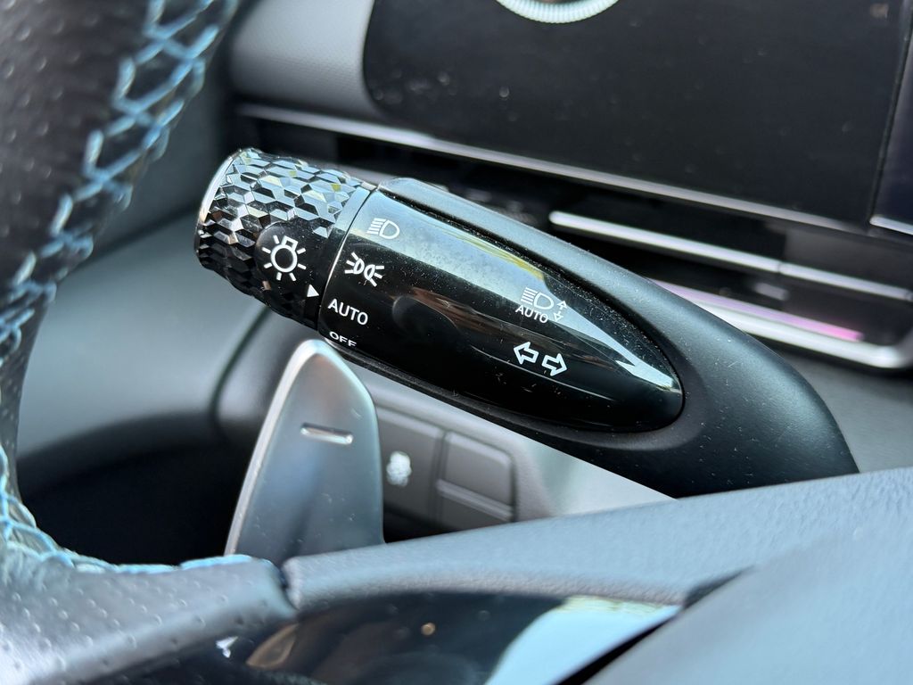 Thumbnail: 2025 Hyundai Elantra - 30