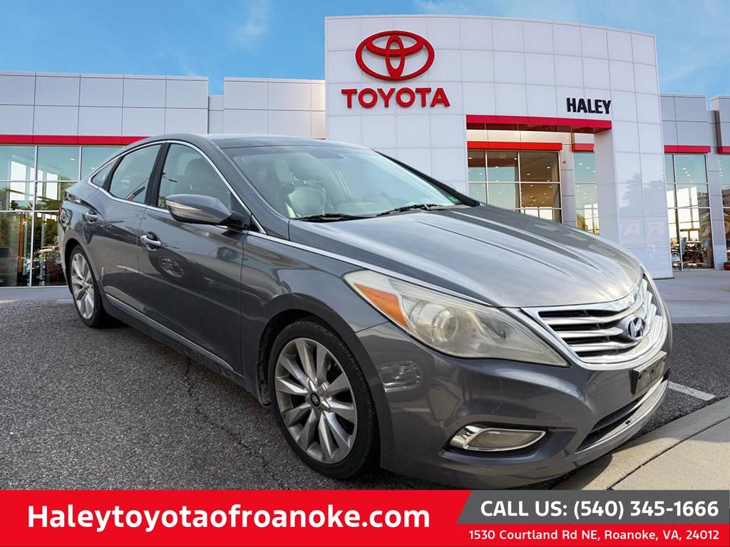 Smoke Gray Metallic 2013 Hyundai Azera Sedan Front-Wheel Drive 6-Speed Automatic