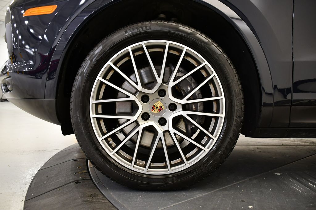 Thumbnail: 2022 Porsche Cayenne - 15