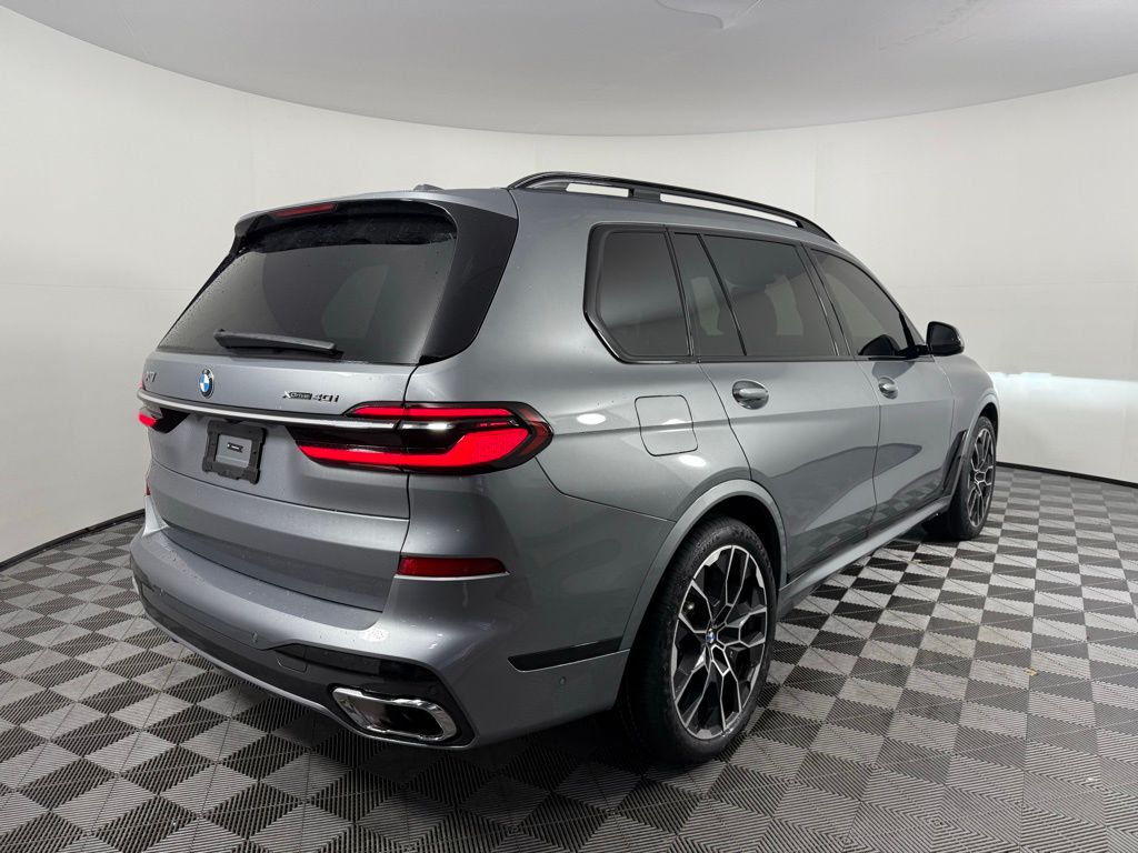 Thumbnail: 2024 BMW X7 - 5