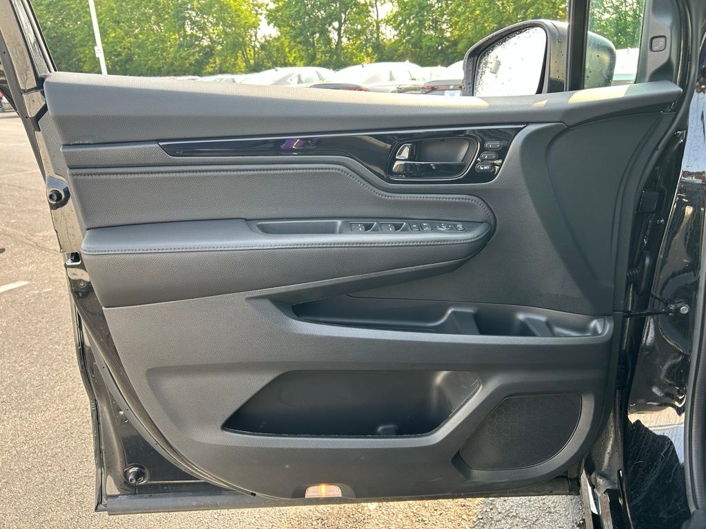 2024 Honda Odyssey Touring 19