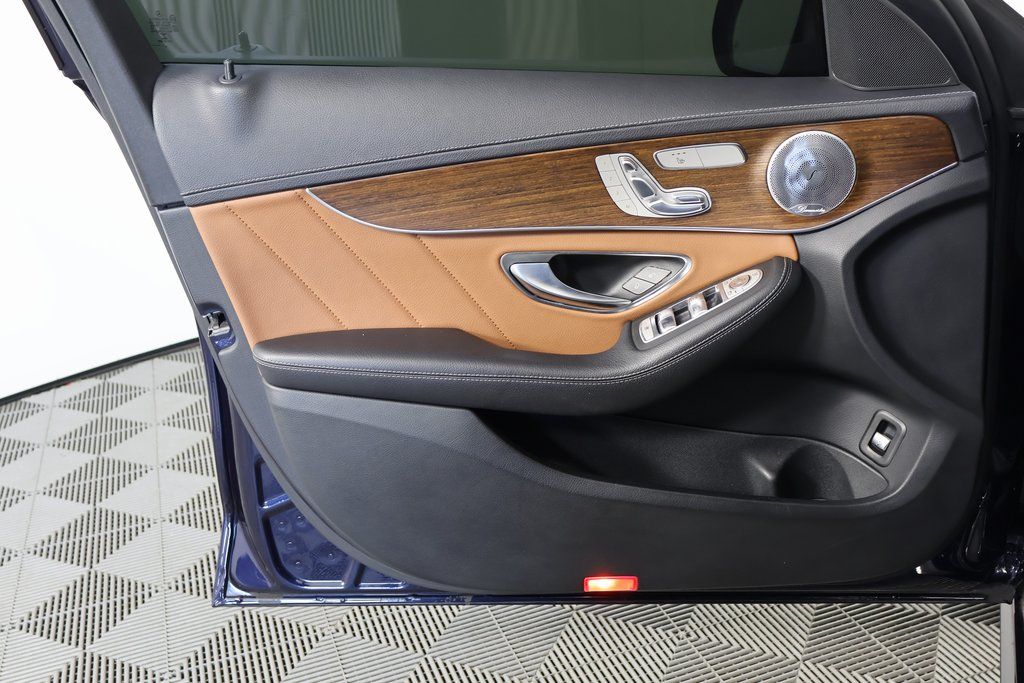 Thumbnail: 2020 Mercedes-Benz C-Class - 12