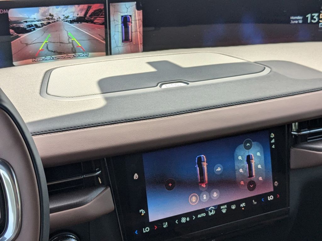 2025 Lincoln Navigator L Reserve