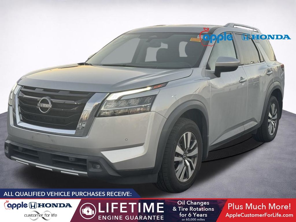 2022 Nissan Pathfinder SL 4WD