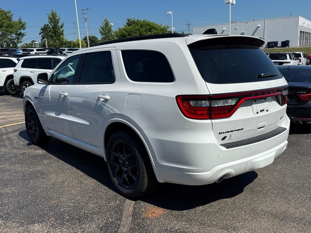 New 2026 White Knuckle Clearcoat Dodge GT Plus HEMI V8 image 3