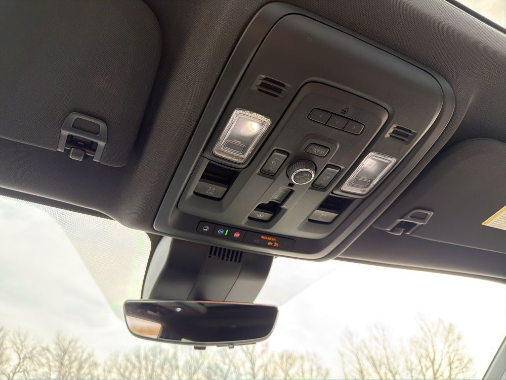 Thumbnail: 2023 Chevrolet Tahoe - 14