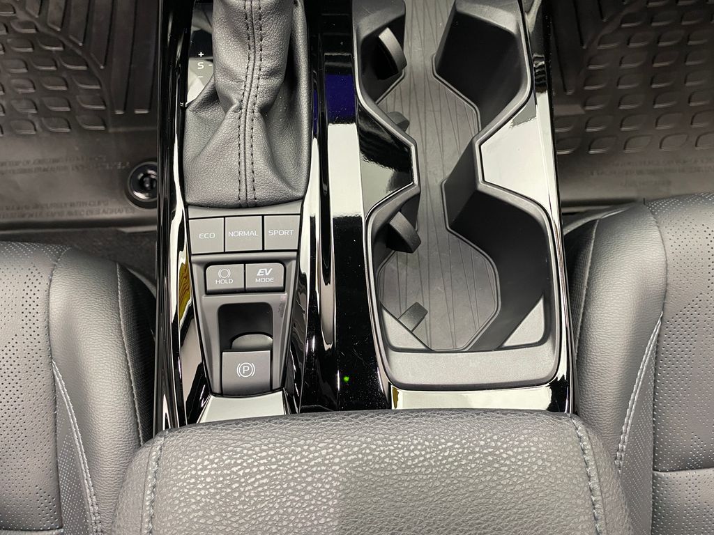 Thumbnail: 2025 Toyota Camry - 30