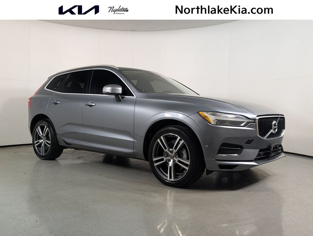 Gray Metallic 2018 Volvo XC60 T6 Momentum AWD SUV / Crossover All-Wheel Drive Automatic