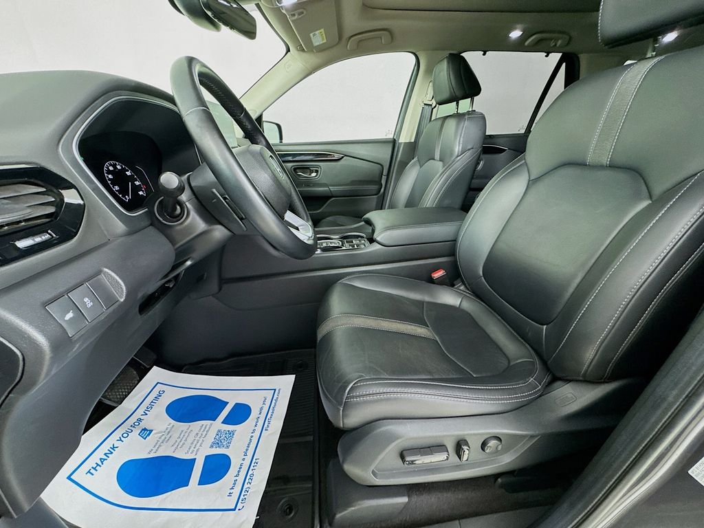 Used Car 2024 Honda Pilot  Touring For Sale Under $50,000 In Austin, Texas