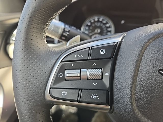 2025 Genesis G70  28