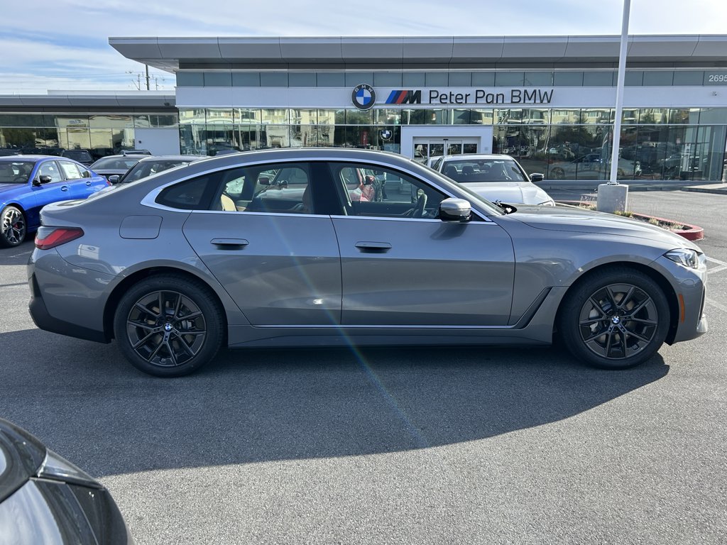 Thumbnail: 2026 BMW i4 - 6