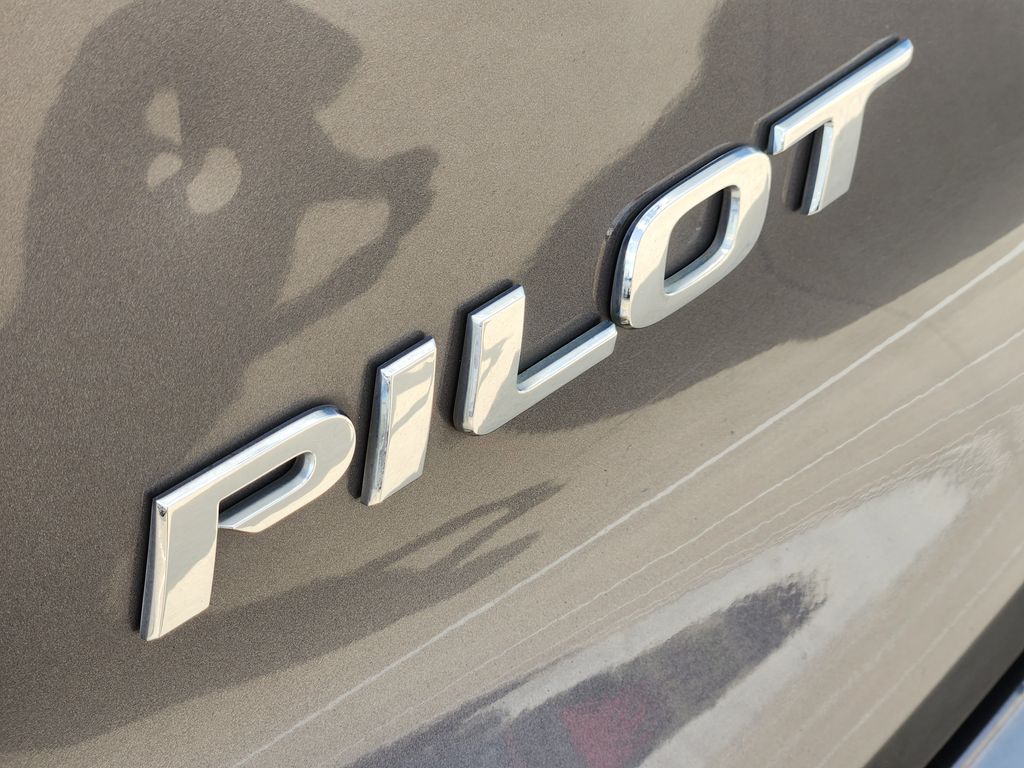 2017 Honda Pilot Touring Gray at Community Honda
