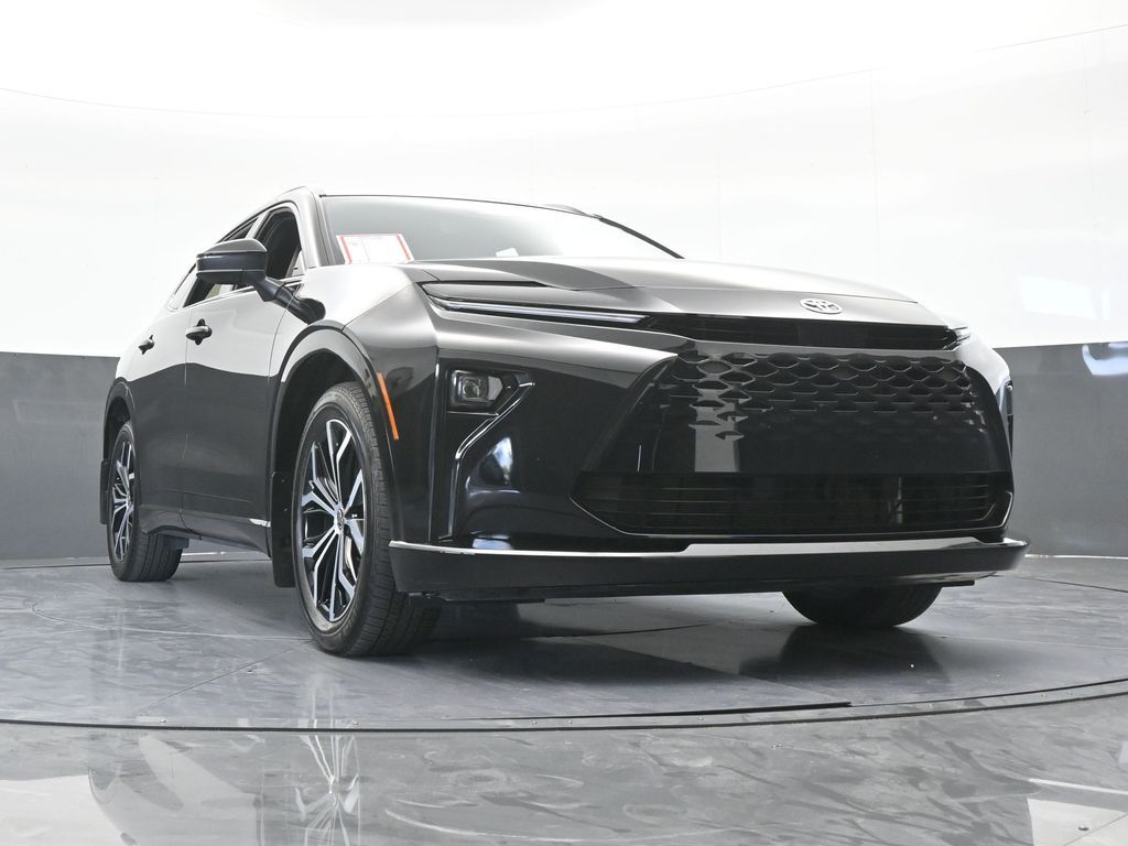 Used 2025 Black Toyota XLE image 69