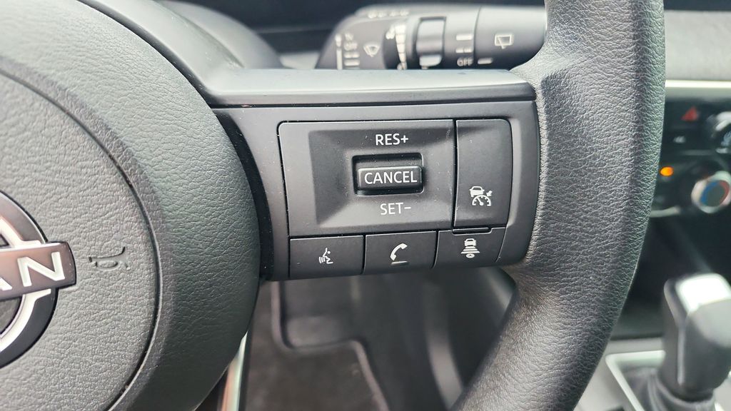 2025 Nissan Kicks