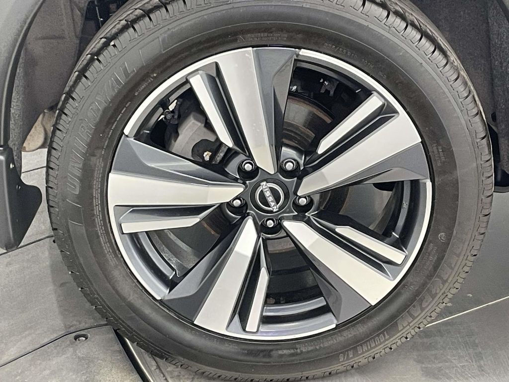 2022 Nissan Rogue SL Gold at Bob Ruth Ford