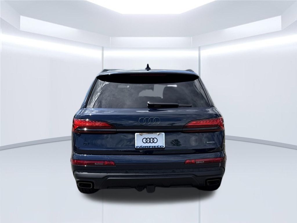 Thumbnail: 2026 Audi Q7 - 4