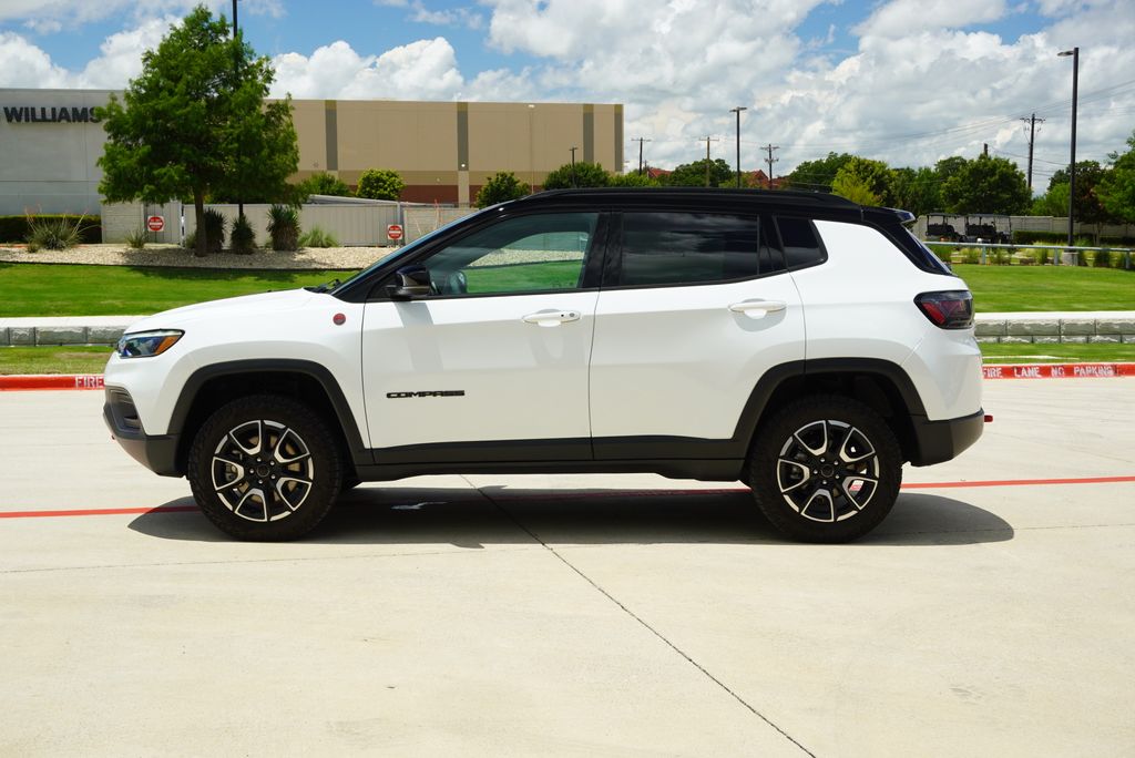 Used Car 2025 Jeep Compass  Trailhawk For Sale Under $30,000 In Weatherford, Texas