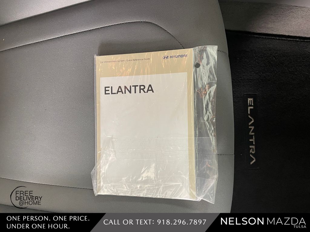 Used 2022 Black Hyundai SEL image 46