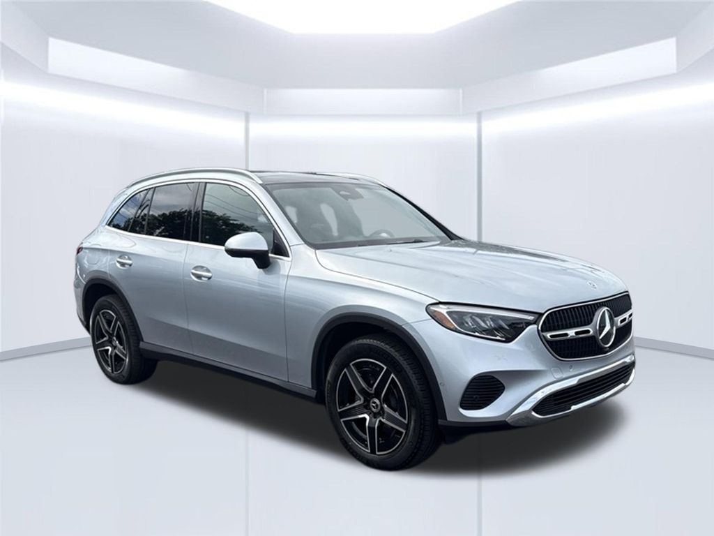 Thumbnail: 2026 Mercedes-Benz GLC - 7