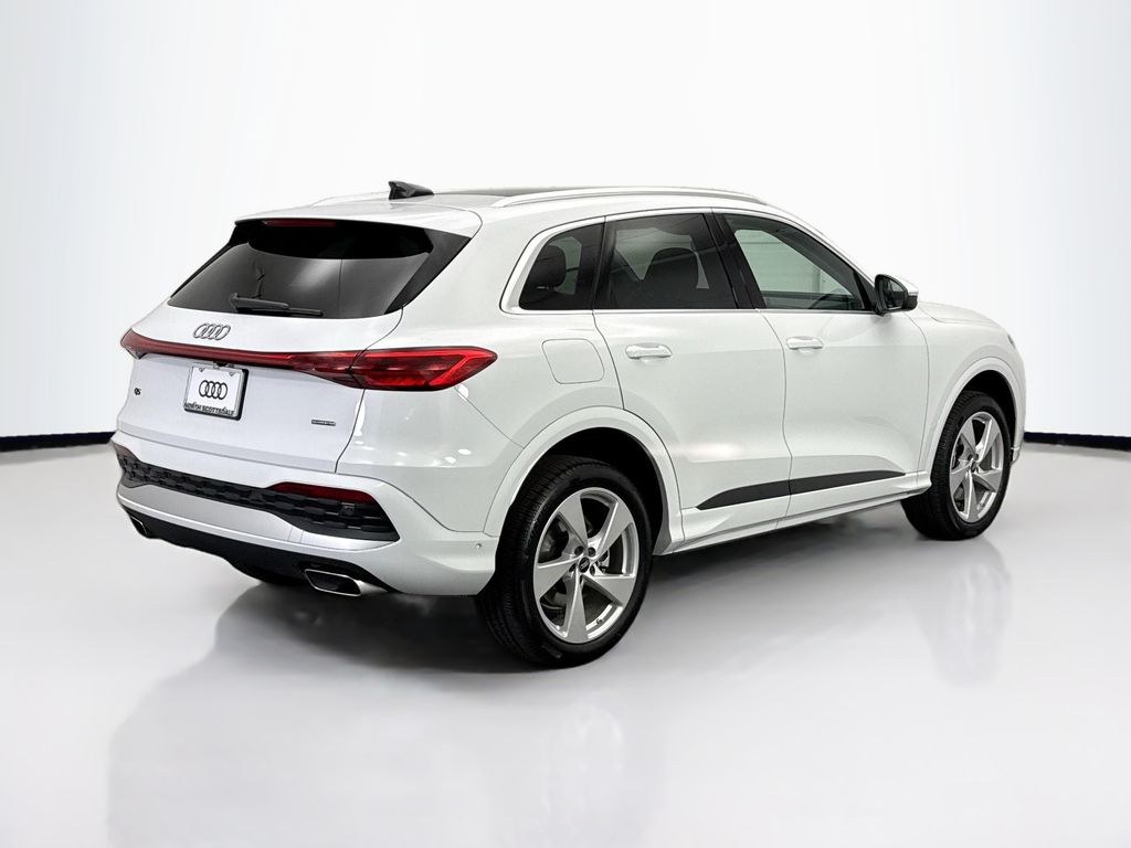 Thumbnail: 2025 Audi Q5 - 5