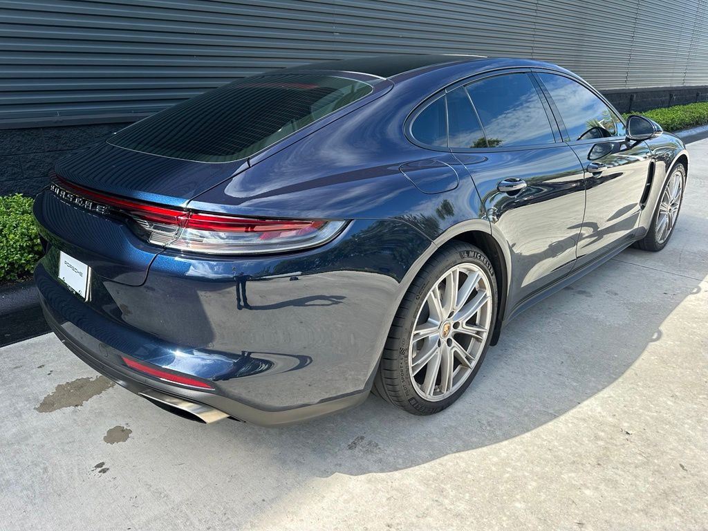 Thumbnail: 2021 Porsche Panamera - 10