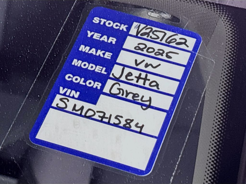 2025 Volkswagen Jetta 1.5T SE