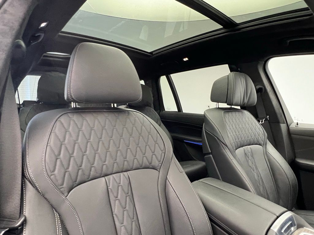 Thumbnail: 2024 BMW X7 - 7