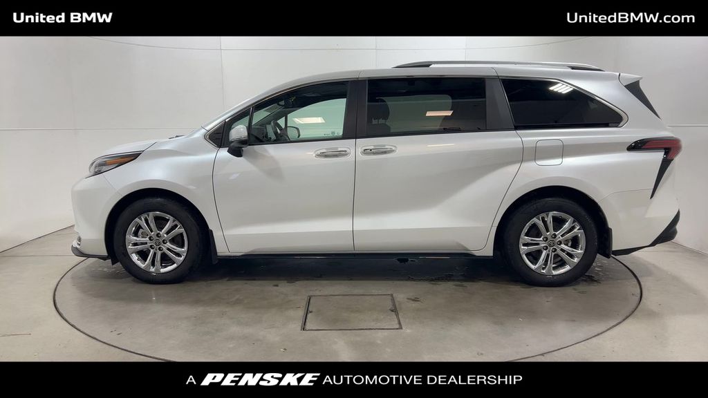 2023 Toyota Sienna Platinum 5