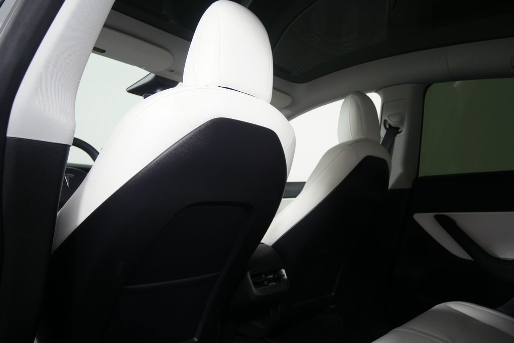 Thumbnail: 2021 Tesla Model Y - 17