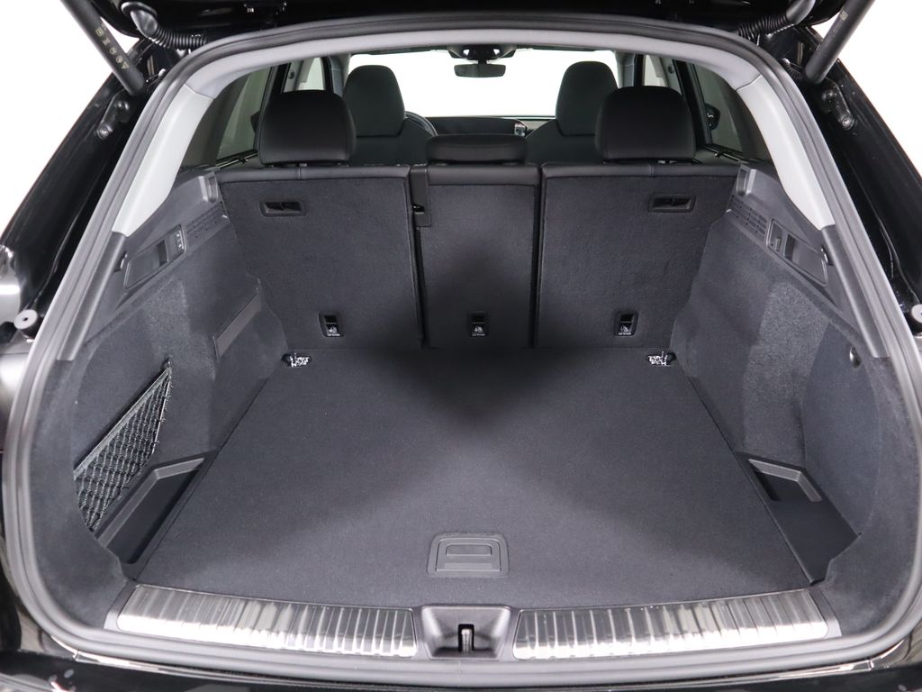 Thumbnail: 2025 Audi Q5 - 30