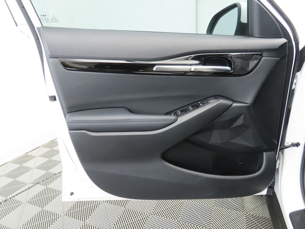 Thumbnail: 2024 Kia Seltos - 25