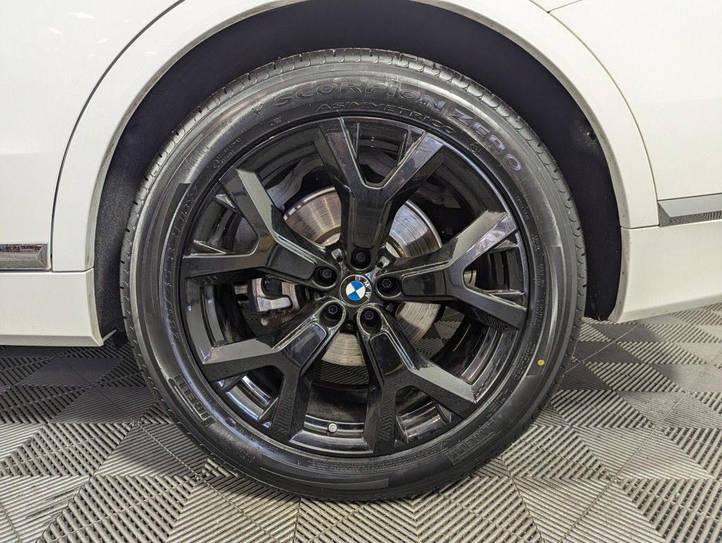 2022 BMW X7 xDrive40i photo