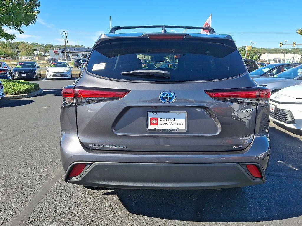 Thumbnail: 2022 Toyota Highlander - 5
