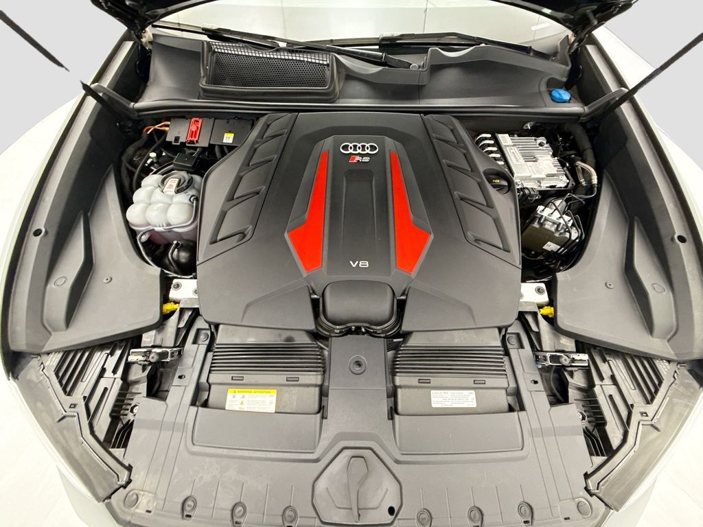 Thumbnail: 2024 Audi RS Q8 - 28