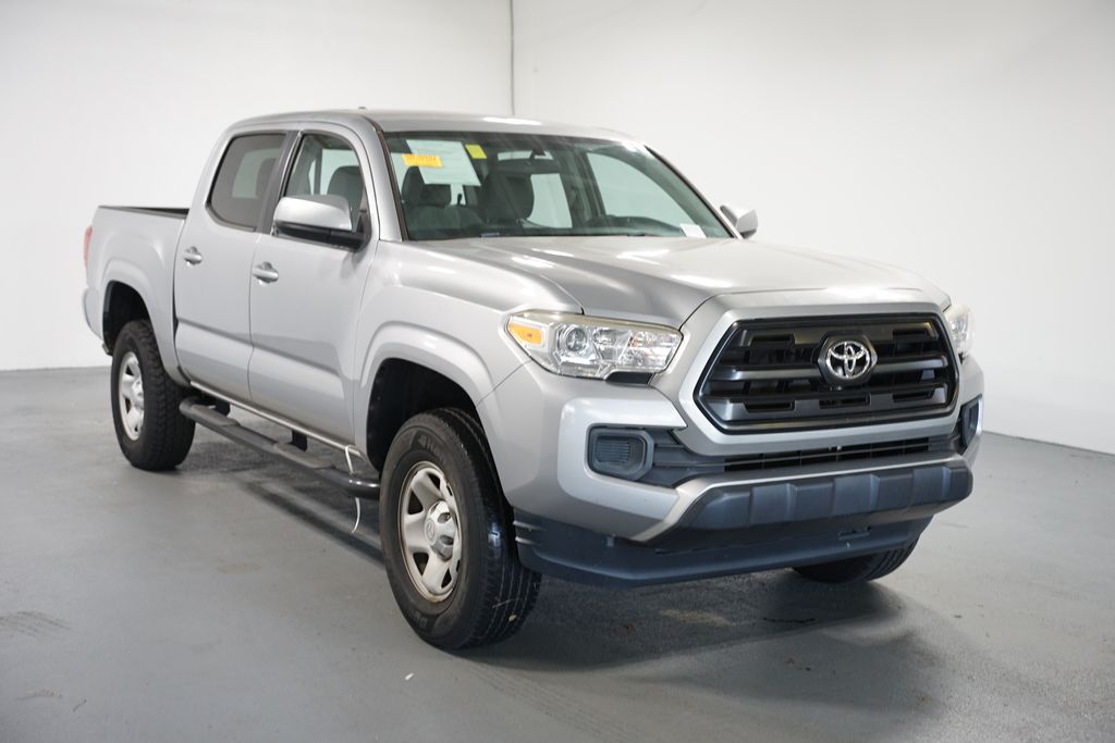 Thumbnail: 2017 Toyota Tacoma - 3