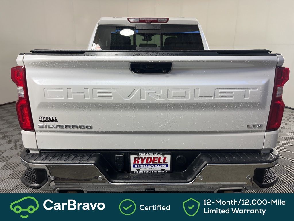 View vehicle photo 5