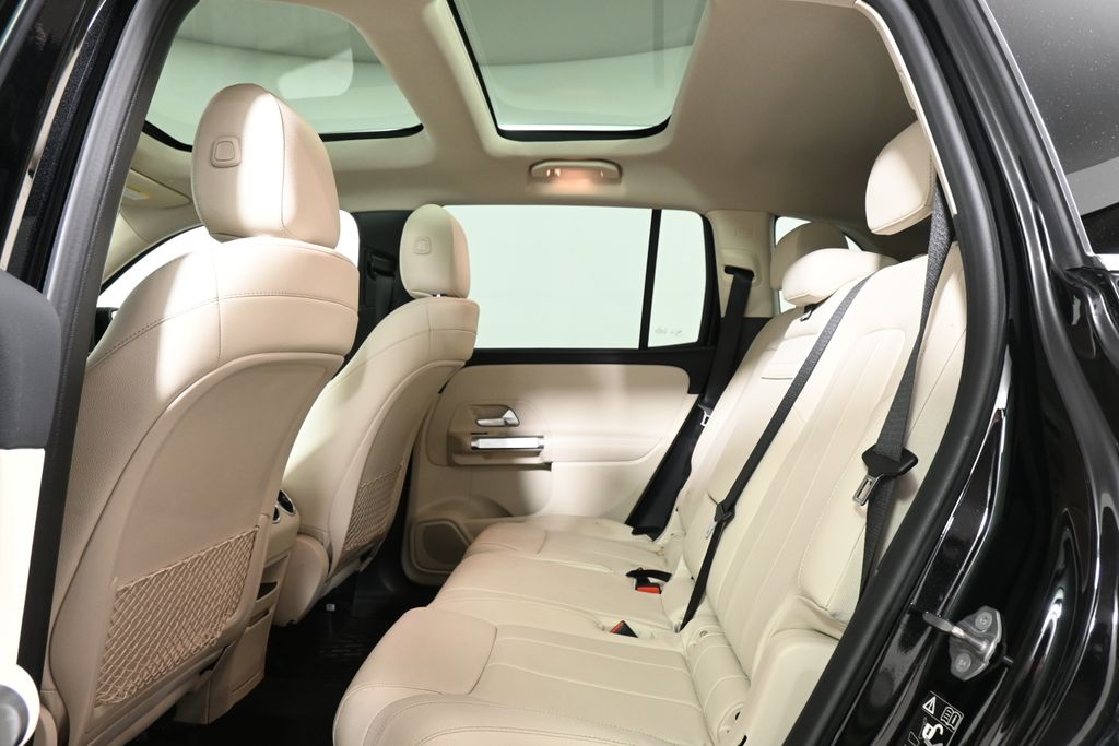 2021 Mercedes-Benz GLB 250 30
