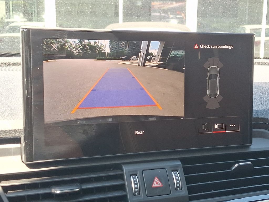 Thumbnail: 2023 Audi Q5 - 18